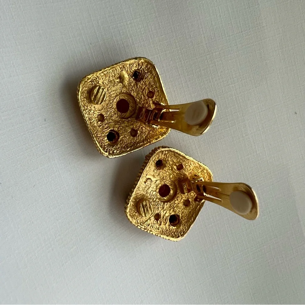 🍉Clip-On Earring Retro Vintage Gold Designer Baroque Egyptian Byzantine Lucite - Picture 4 of 8
